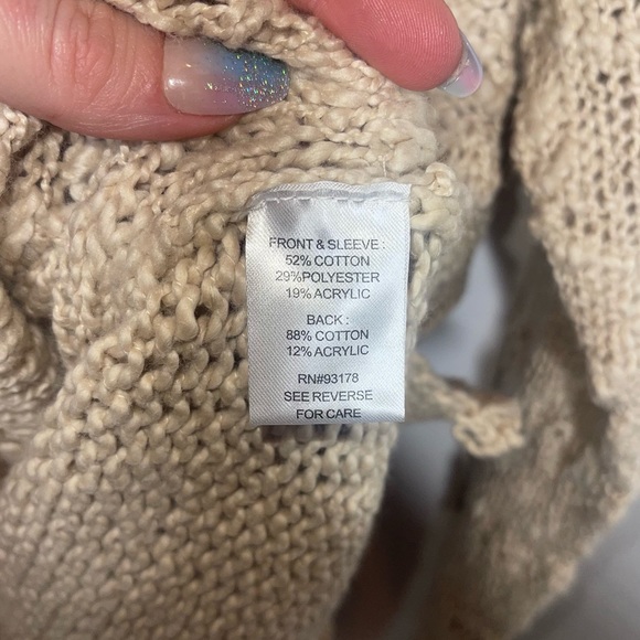 CHELSEA & THEODORE Cream Open Knit V Neck Sweater M NWT - Picture 4 of 5